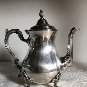 Vintage Viners Sheffield Silver Plated Teapot: Victorian Footed Pitcher