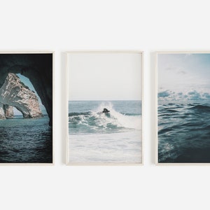 Conjunto de impresión de agua del océano, decoración del océano oscuro, surfista atrapando olas, vista de la cueva del océano, impresiones de paisajes costeros, conjunto de 3 impresiones, decoración de carteles del océano