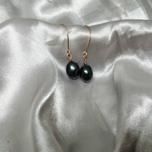 Black Pearl Earrings, Large Pearl 10mm, 14K Gold Filled, Peacock Pearl, Dainty, Elegant, handmade jewelry, June Birthstone