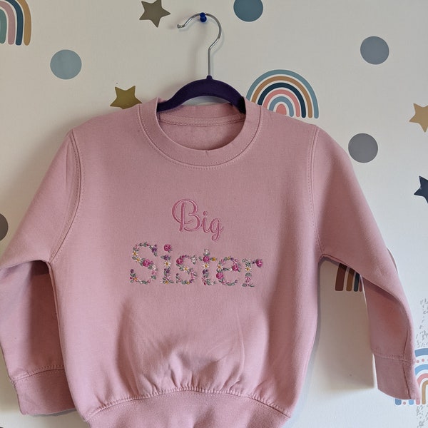 Kinder-Sweatshirt „Big Sister“ mit Blumenmuster | Große Schwester Blumenmonogramm T-Shirt | Stickerei