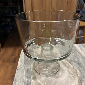 Trifle Bowl Pedestal Dessert Clear Glass Serving Party Centerpiece 8.5 &quot; Tall