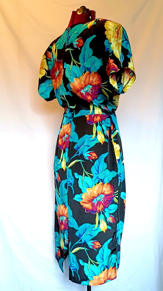 Hibiscus - 1980s Tropical Print Dress Shoulder Pa… - image 4