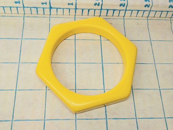 Hex - Yellow Vintage Bangle Bracelet Plastic 80s … - image 1