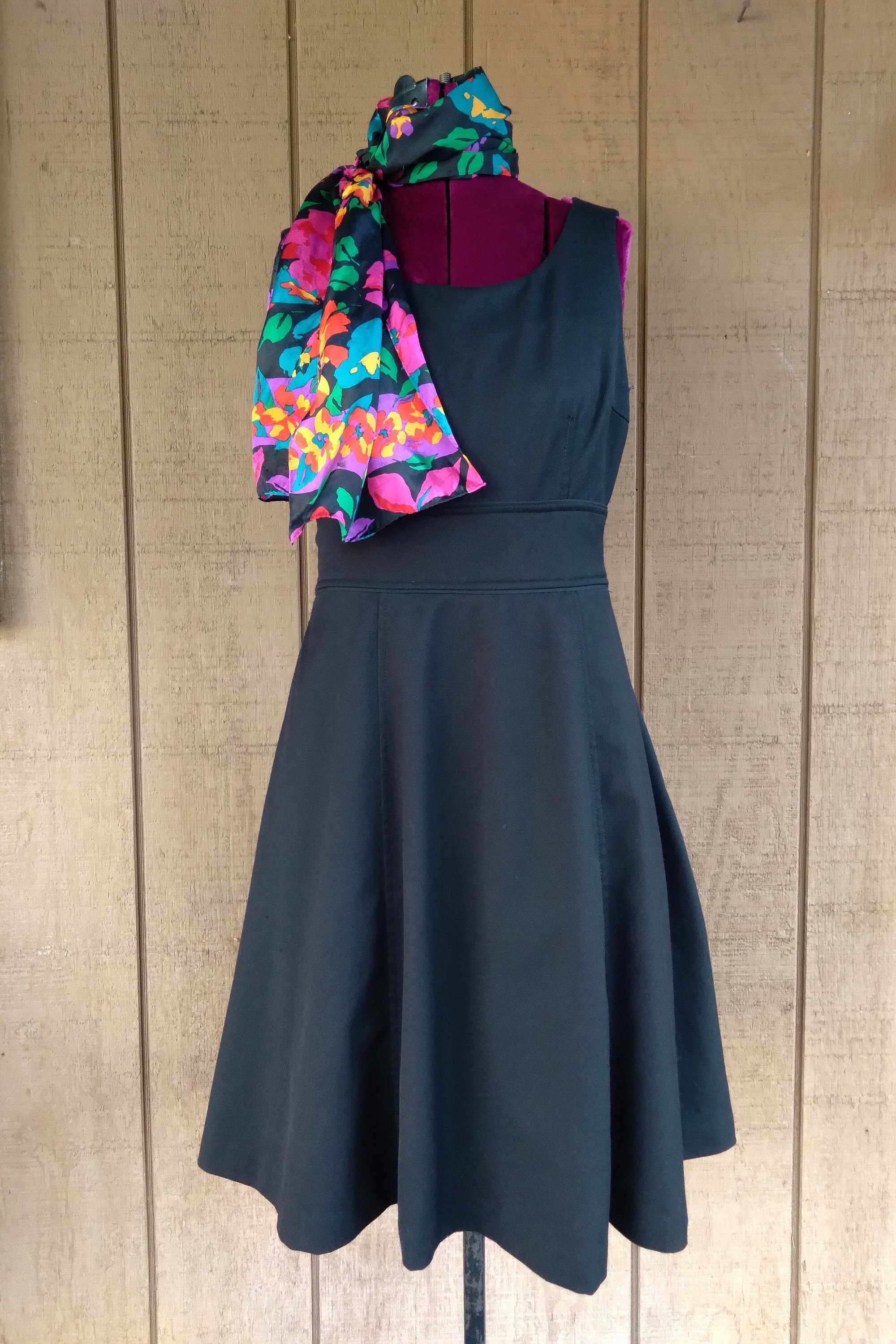 fit and flare short skirt