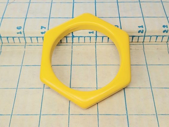 Hex - Yellow Vintage Bangle Bracelet Plastic 80s … - image 3