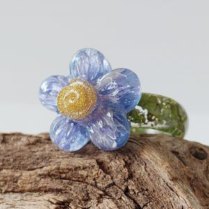 Forget-me-not Resin Ring - Real Flower Petals Band - Summer Floral Accessory - Botanical Jewelry