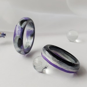 Anillo de orgullo asexual – Joyería LGBTQ sutil – Regalo de identidad queer de resina – Anillo minimalista hecho a mano