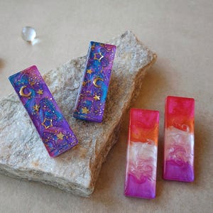 Hårspännen i livfullt Pride-format - Celestial Galaxy Star Resin Barrette - Subtil liten glansig accessoar - HBTQ Queer smyckesset