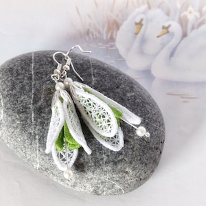 Snowdrop Earrings - Flower Earrings - Lace Earrings - Spring Earrings - Floral Jewelry - White Earrings - Snowdrop Embroidery - Lace Flower