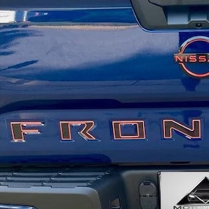 Adesivos com letras para porta traseira elevada para NISSAN FRONTIER 2022 2023 2024 2025 (bandeiras REFLETIVAS)