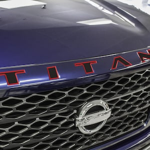 für NISSAN TITAN 2016 2017 2018 2019 Erhöhte Haube Aufkleber Aufkleber Einsatz Reflektierende Buchstaben