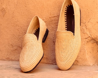 Mocasines de rafia tejidos a mano: zapatos sin cordones artesanales marroquíes