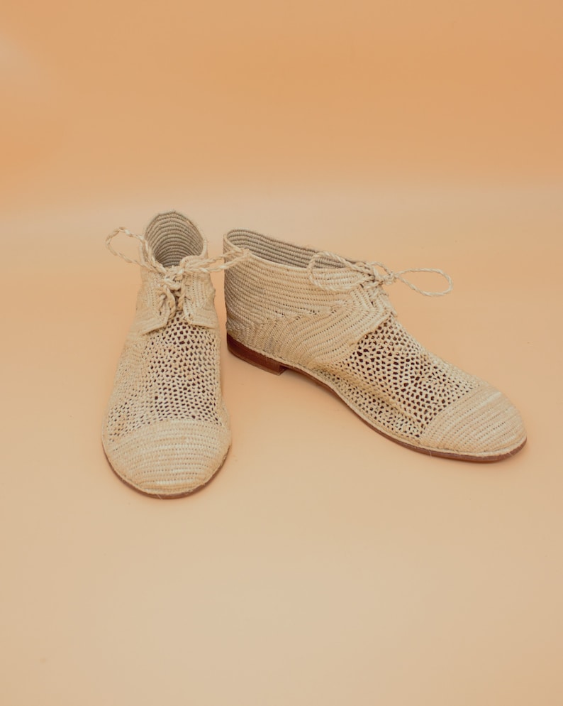 Handmade Raffia Oxford Shoes - Natural Fiber Lace-Up Flats for Women - Breathable and Eco-Conscious Fashion