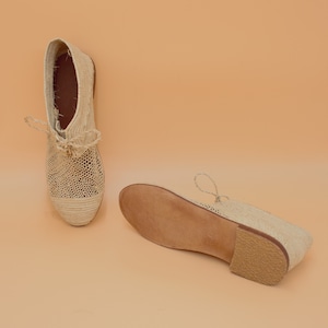 Handmade Raffia Oxford Shoes - Natural Fiber Lace-Up Flats for Women - Breathable and Eco-Conscious Fashion