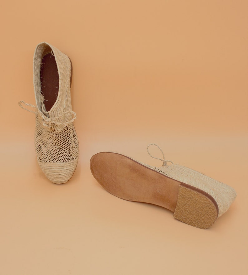 Handmade Raffia Oxford Shoes - Natural Fiber Lace-Up Flats for Women - Breathable and Eco-Conscious Fashion