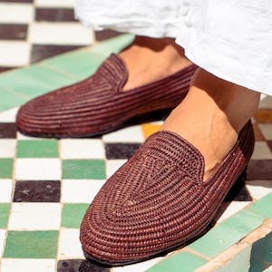 Handwoven Raffia Loafers: Moroccan Artisan Men's Shoes