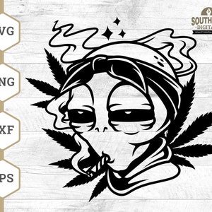 Könnte beinhalten: Schwarz-weiß-Illustration eines Außerirdischen mit geschlossenen Augen, der einen Hut trägt und einen Joint raucht. Der Außerirdische ist von Marihuanablättern umgeben.