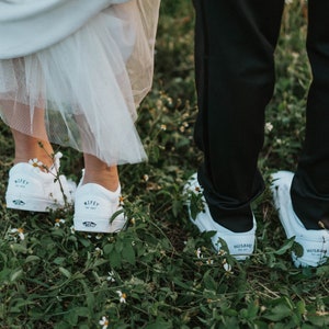Zapatos de boda Vans Zapatos de boda Zapatos Hubby & Wifey Vans Hubby y Wifey Conversaciones de boda Furgonetas de boda Zapatos personalizados imagen 4