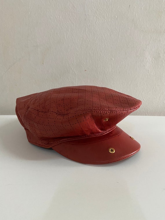 gucci leather beret