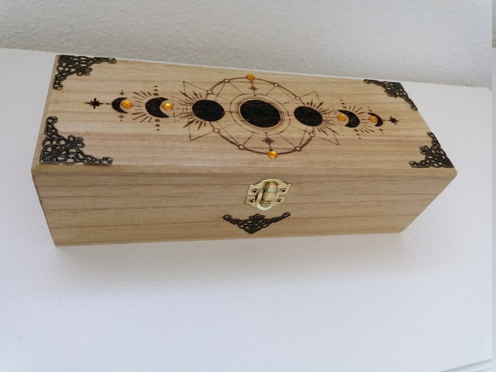 Caja de almacenamiento rectangular en madera grabada de las | Etsy