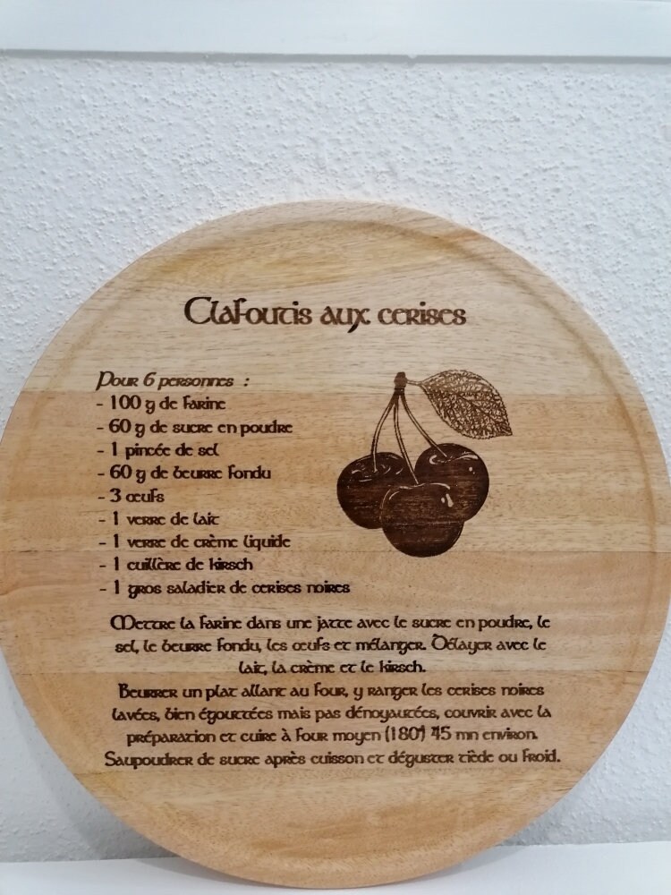 Plateau à Tartes Gâteaux Pâtisseries en Bois Gravé de Cerises et La Recette Du Clafoutis Aux Le Vill