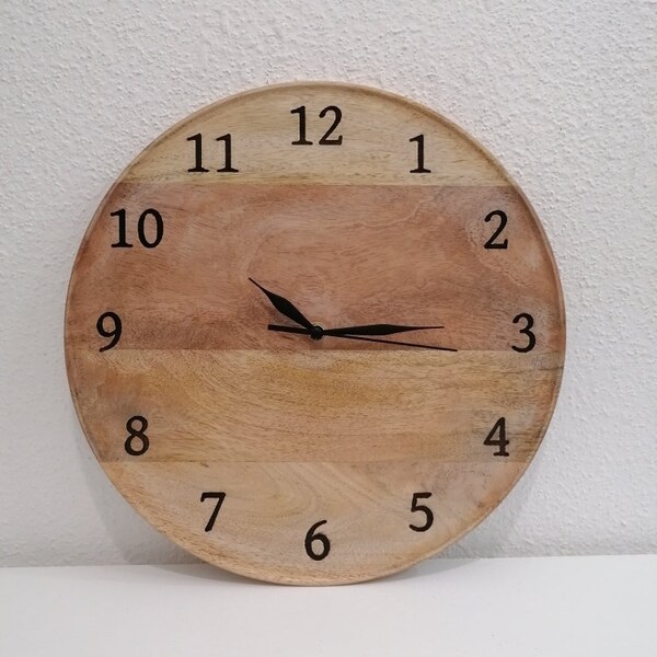 horloge en bois de manguier  pendule type ronde simple et élégante Horloge murale en bois