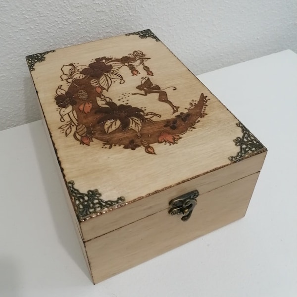 Wooden box engraved with a moon fairy storage with compartments jewelry stones essential oils for 5, 10 and 30 ml bottles