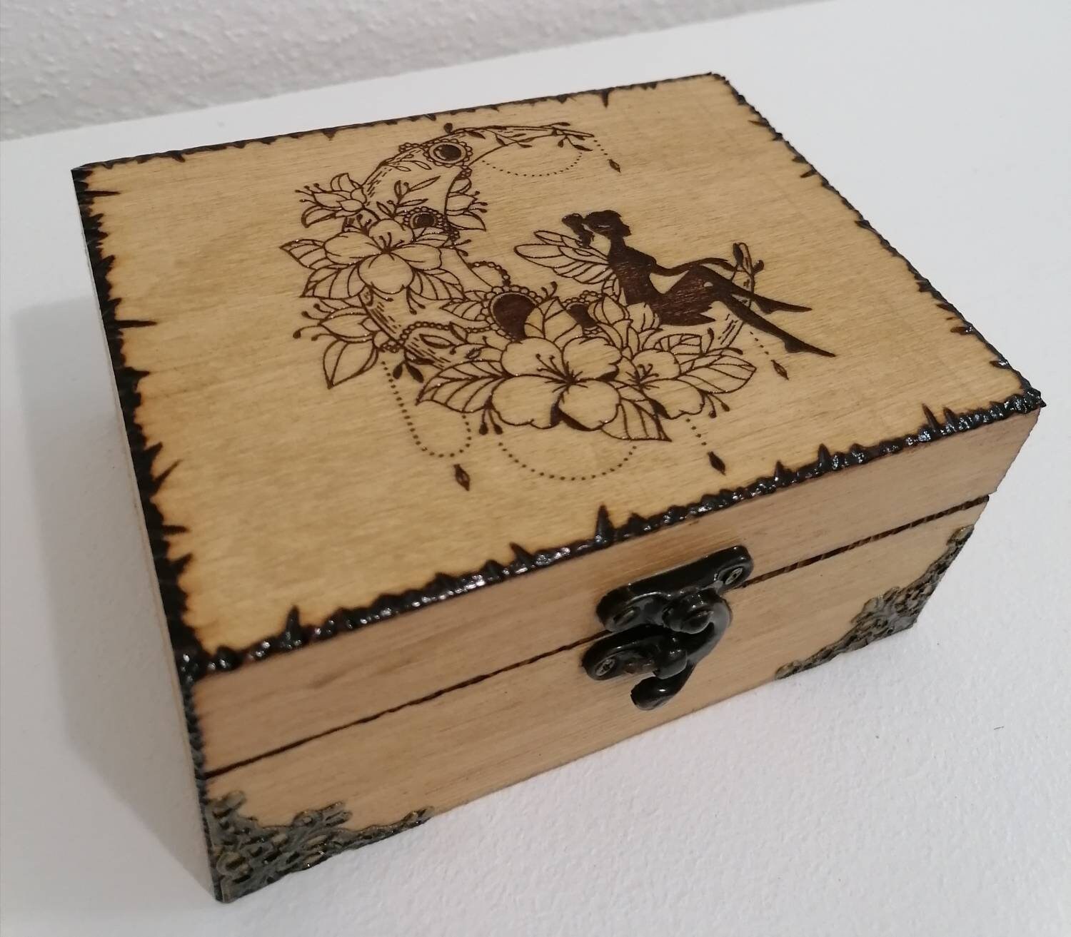 Boite en Bois Gravée Fée de La Lune Thé Bijoux Pierres Huiles Essentielles Pour Flacons 5, 10 Ml, Do