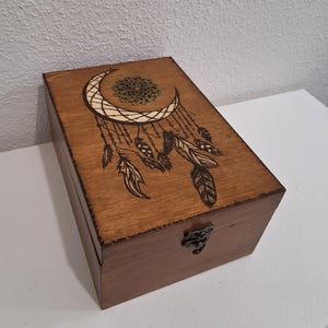 Boite  gravée lune attrape-rêve boite de rangement haute idéale pour huile essentielle, sachet de thé, lettres, fiche recette
