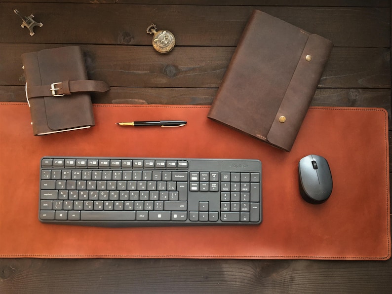 Stitched leather desk mat, various sizes and colors. image 5