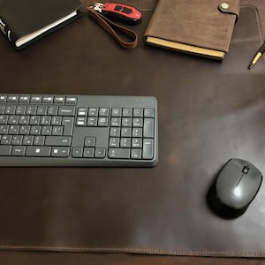 Stitched leather desk mat, various sizes and colors. image 3