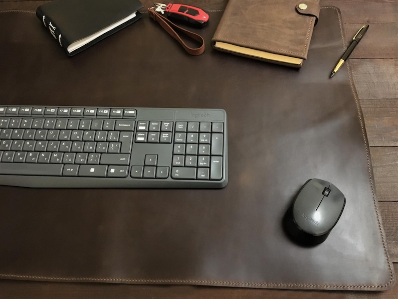 Stitched leather desk mat, various sizes and colors. image 3