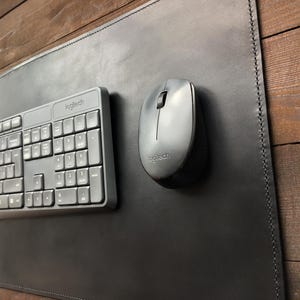 Stitched leather desk mat, various sizes and colors. image 2