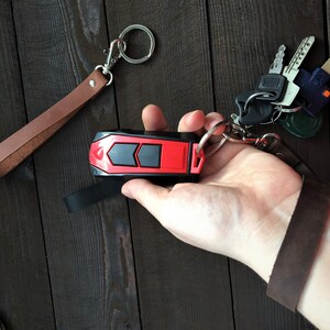 Personalized leather keychain. Custom Leather Keychain. Keychain for the car. Key Ring. Handmade. Leather keychain with initials, good gift.
