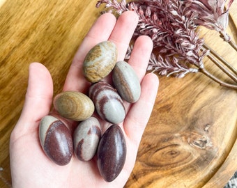 Piedra Shiva Lingam: Huevo de Cuarzo Pulido, Chakra del Tercer Ojo