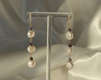 Pearl and Purple Bead Dangle Earring / Pearl Drop Earrings / Wedding Earrings / Bridesmaid Gifts / Pearl Dangle / Pearl Earrings