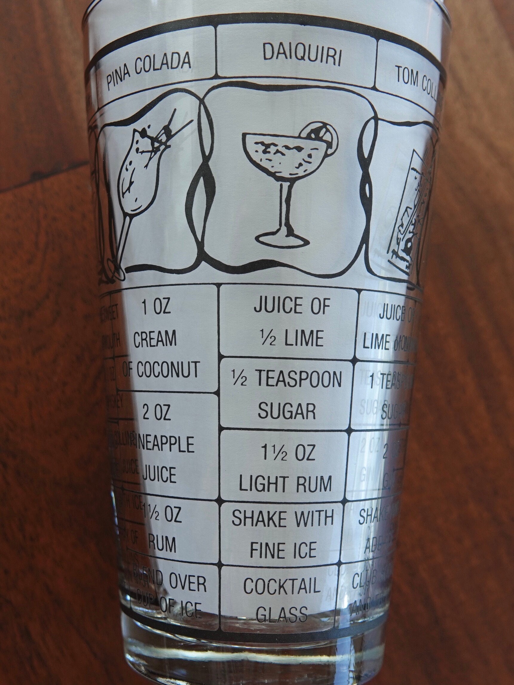 ^VINTAGE CLASSIC COCKTAIL MEASURING glass, MIXED DRINK RECIPE glass  pre-owned