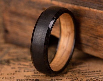 Alliance pour homme, bague en tonneau de whisky pour homme, alliance en tungstène noir et bois de tonneau de whisky, alliance unique et bague minimaliste