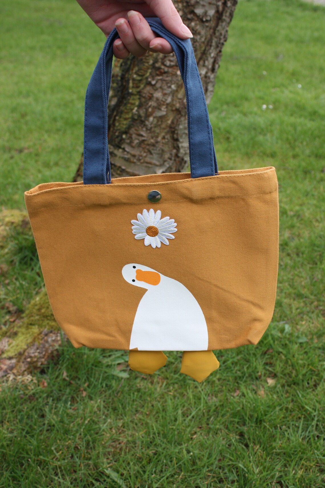 Cute small bag with Duck detail dangling feet and a daisy Etsy