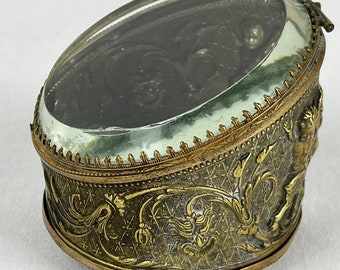 Stunning round french antique jewelry box