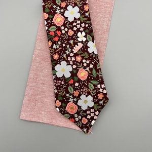 Men’s Necktie - Blooms on Burgundy