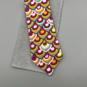 Men’s Necktie - Retro Fun