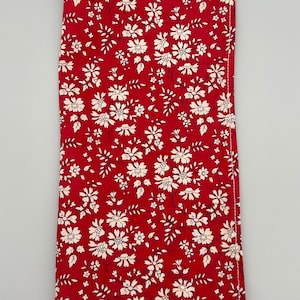 Men’s Pocket Square - Mums on Red