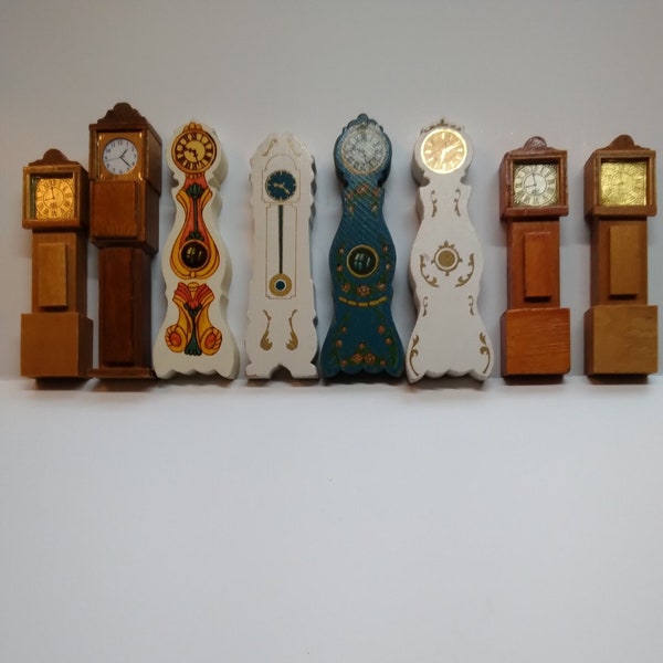 Lundby dolls house Grandfather clock, 16th scale.