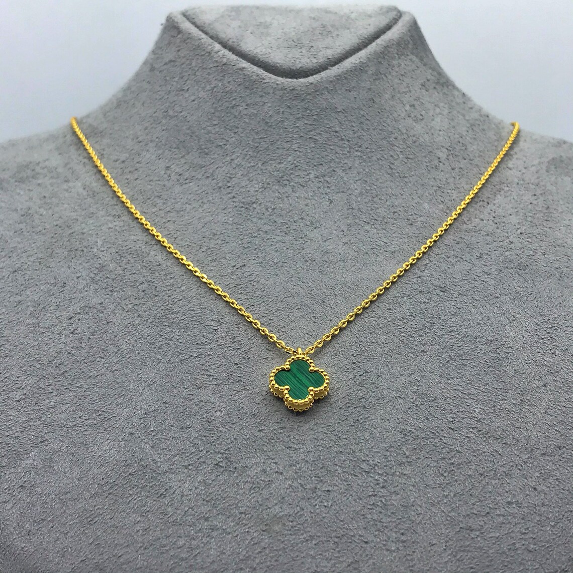 Malachite clover necklace Clearance
