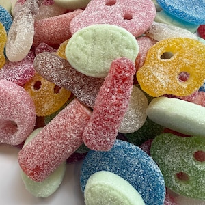 Bonbons suédois acidulés mélangés