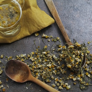Organic Dried Chamomile German Flowers (Recuitita Matricaria)