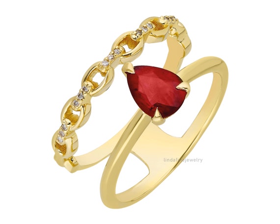 14K Yellow Gold Natural Ruby Curb Chain Ring 14K Yellow Gold Natural Ruby Curb Chain Ring