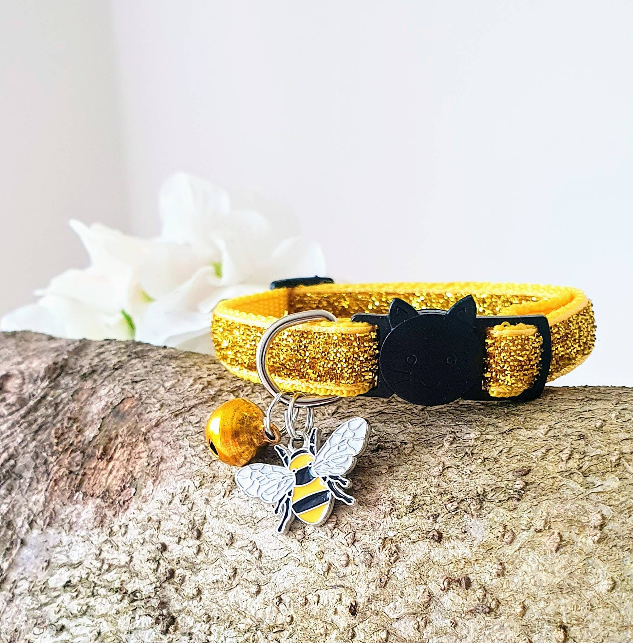 Cute Bee Golden Yellow Sparkle Cat Collar With Bee Charm Safety