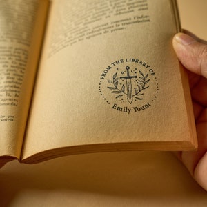 TAMPON DE LIVRE PERSONNALISÉ · Tampon personnalisé · Tampon auto-encreur · Tampon de bibliothèque · Tampon en caoutchouc · Cadeau pour amoureux des livres
